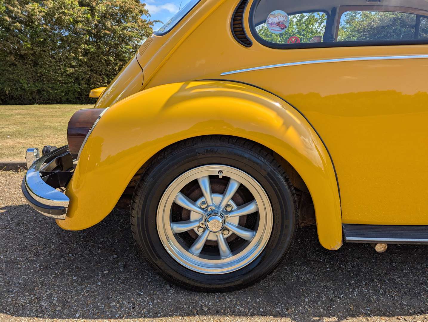 <p>1974 VW BEETLE 1200</p>