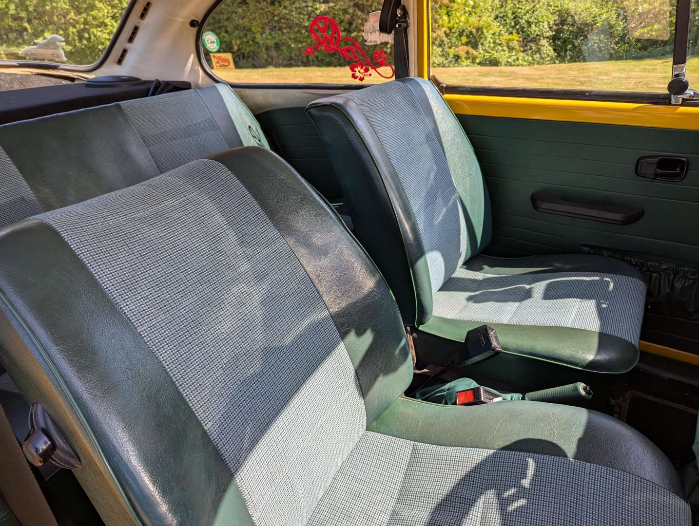 <p>1974 VW BEETLE 1200</p>