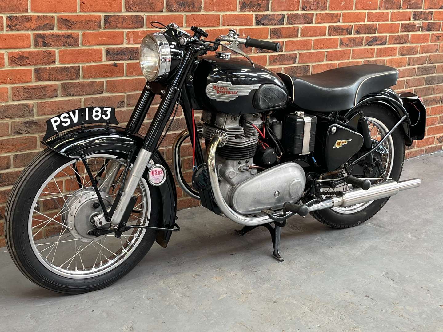 <p>ROYAL ENFIELD METEOR 700</p>