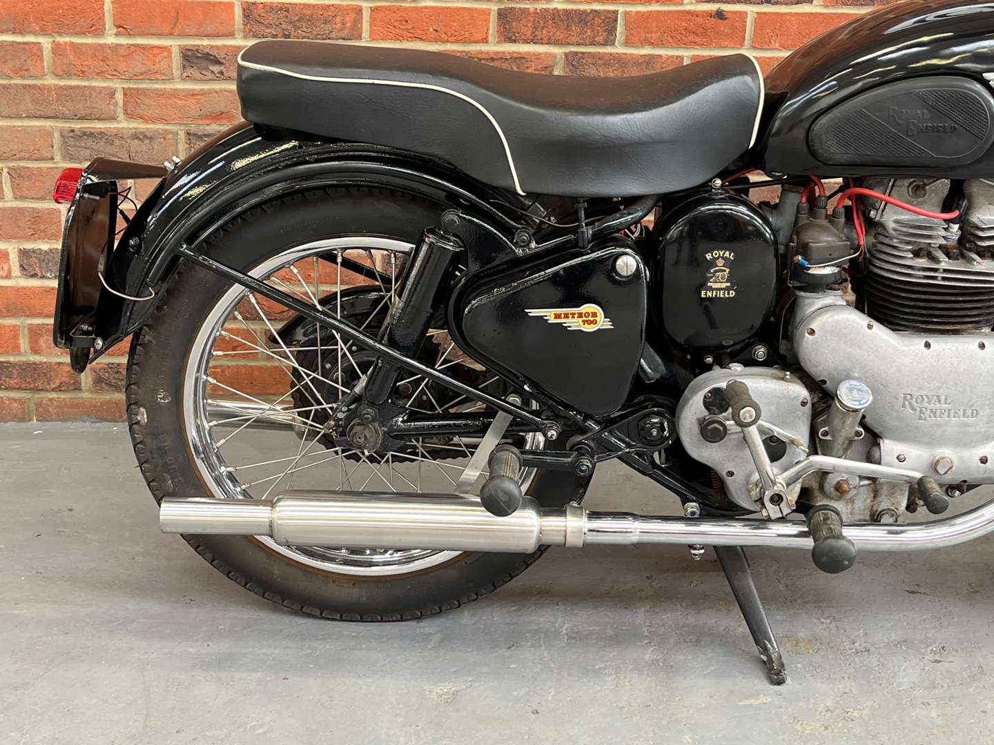 <p>ROYAL ENFIELD METEOR 700</p>