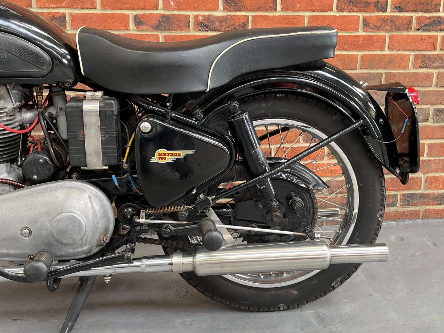 <p>ROYAL ENFIELD METEOR 700</p>