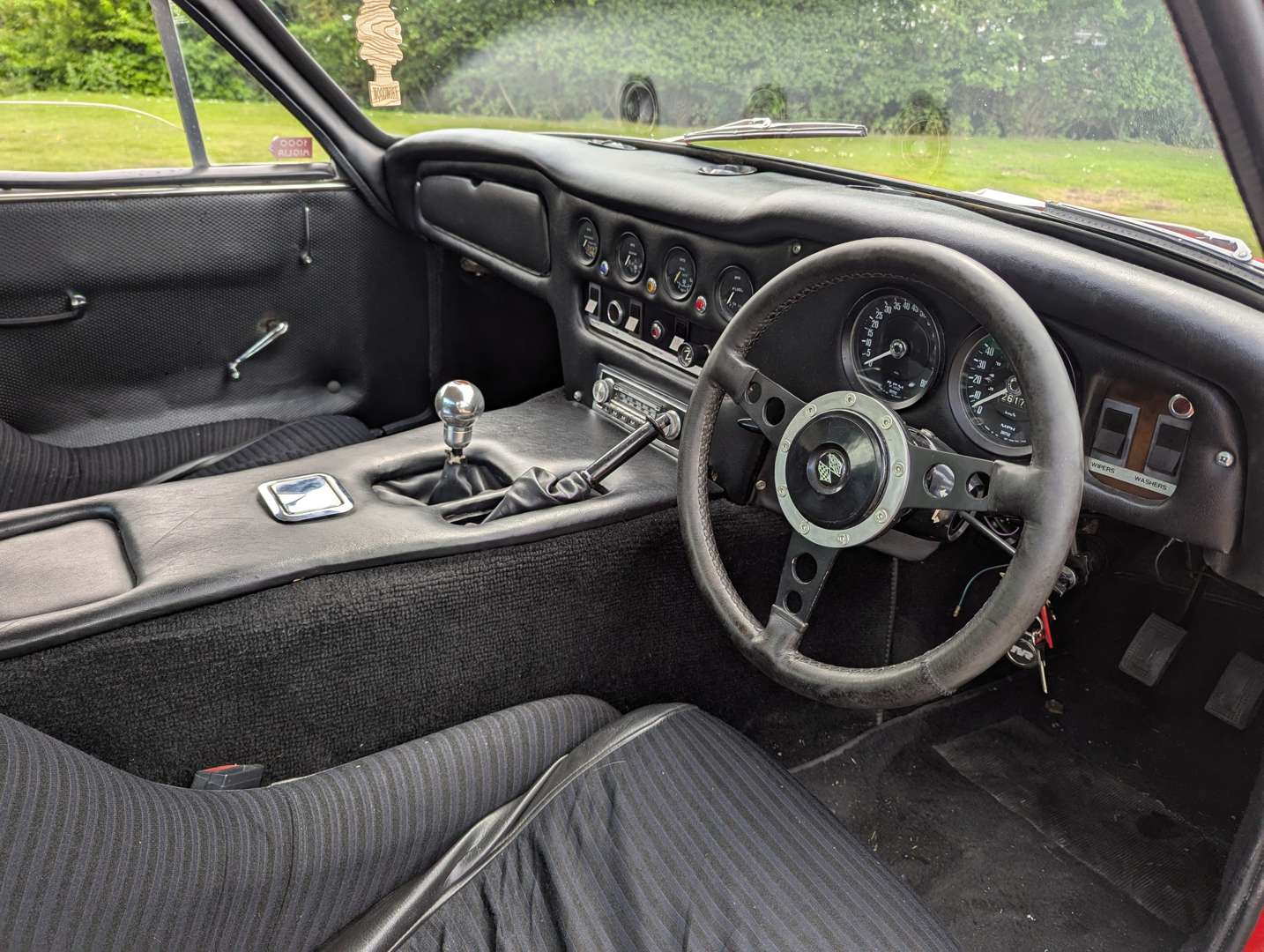 <p>1972 TVR 2500M</p>