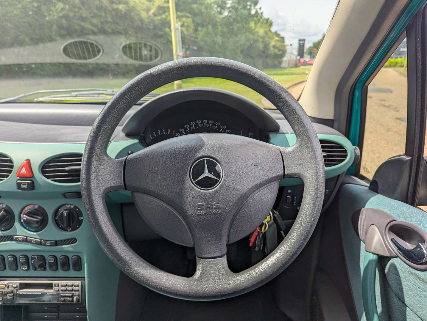 <p>1998 MERCEDES A160 CLASSIC</p>