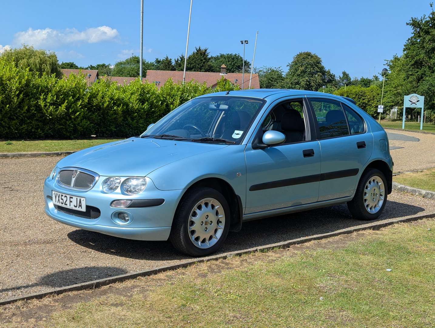 <p>2002 ROVER 25 IL 16V 6,128 MILES</p>