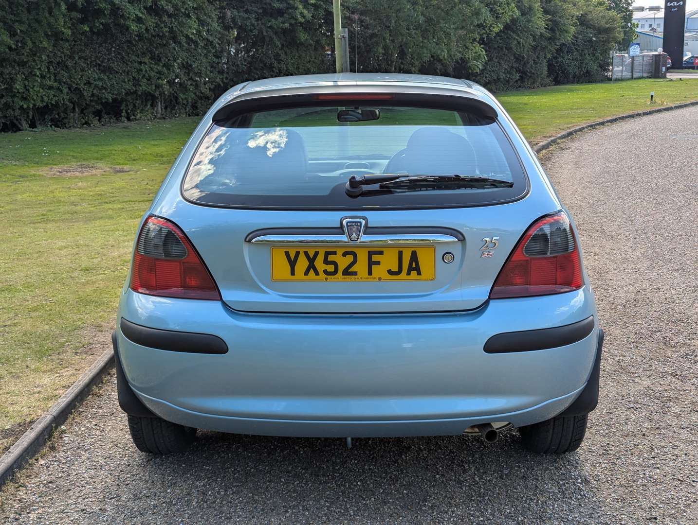 <p>2002 ROVER 25 IL 16V 6,128 MILES</p>