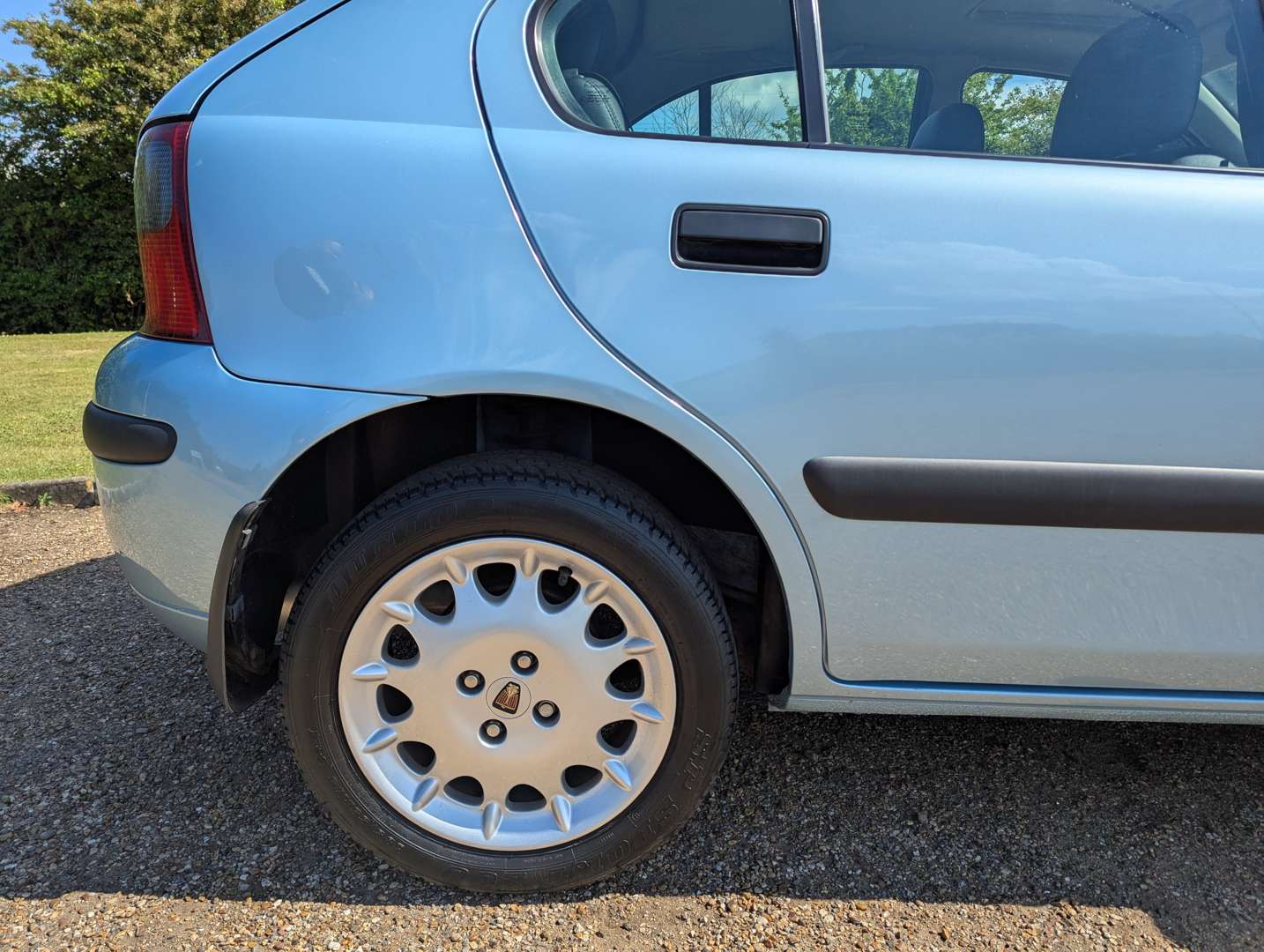 <p>2002 ROVER 25 IL 16V 6,128 MILES</p>