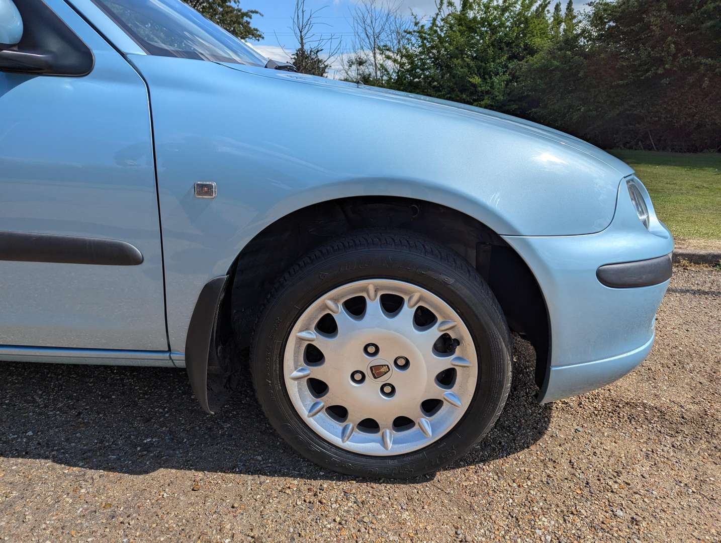 <p>2002 ROVER 25 IL 16V 6,128 MILES</p>