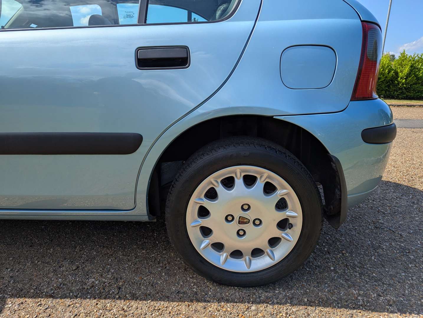 <p>2002 ROVER 25 IL 16V 6,128 MILES</p>