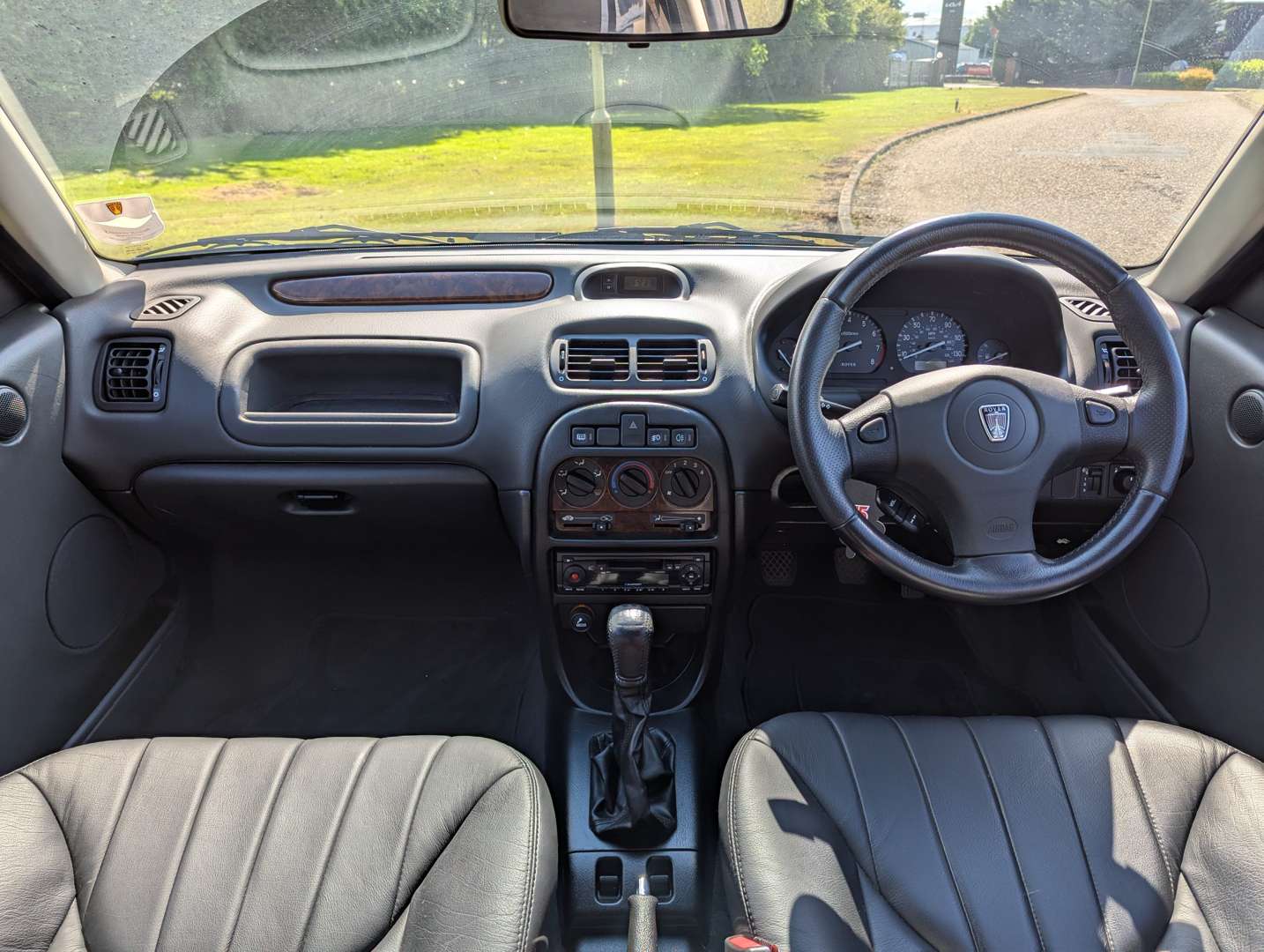 <p>2002 ROVER 25 IL 16V 6,128 MILES</p>