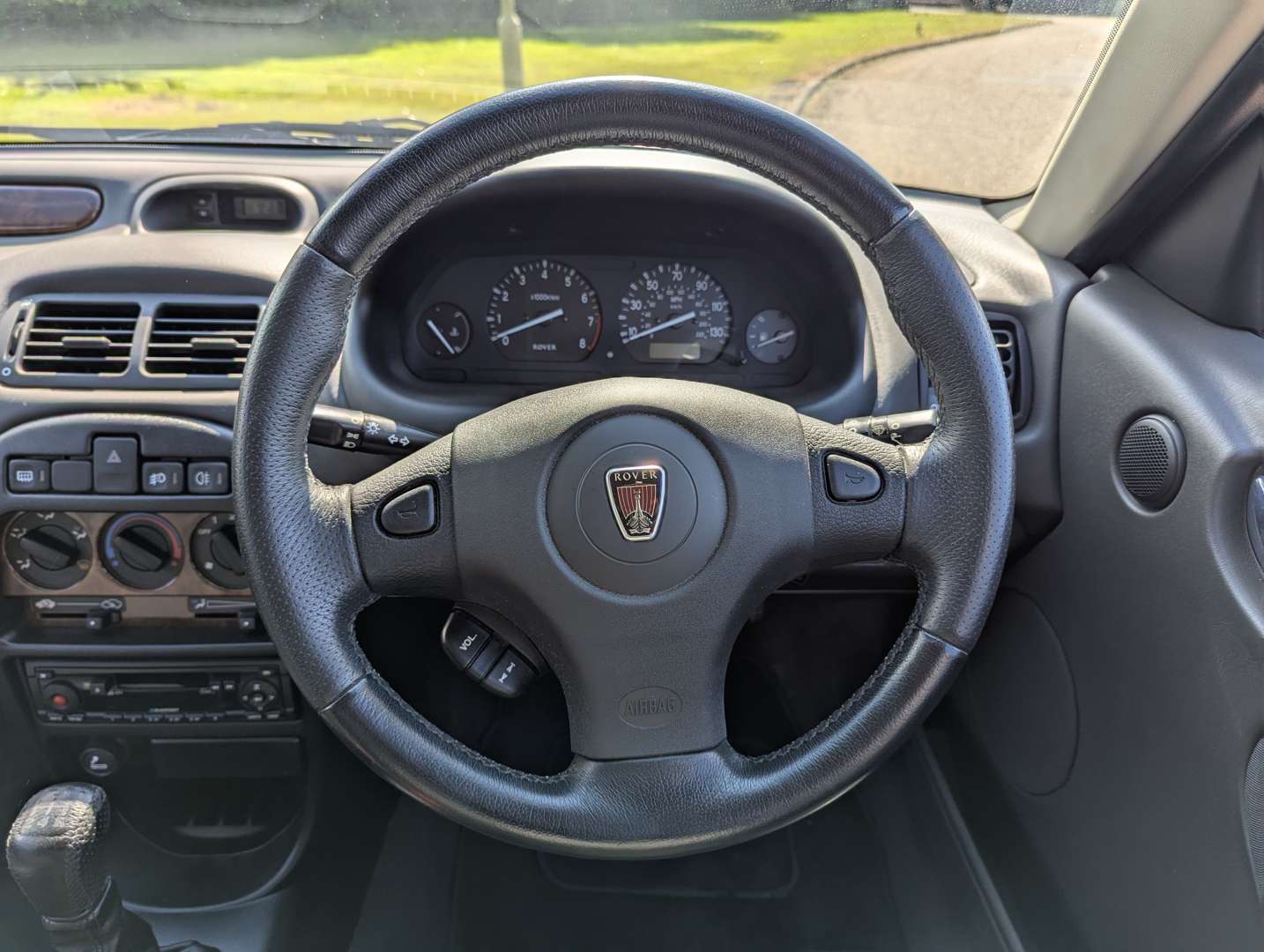 <p>2002 ROVER 25 IL 16V 6,128 MILES</p>