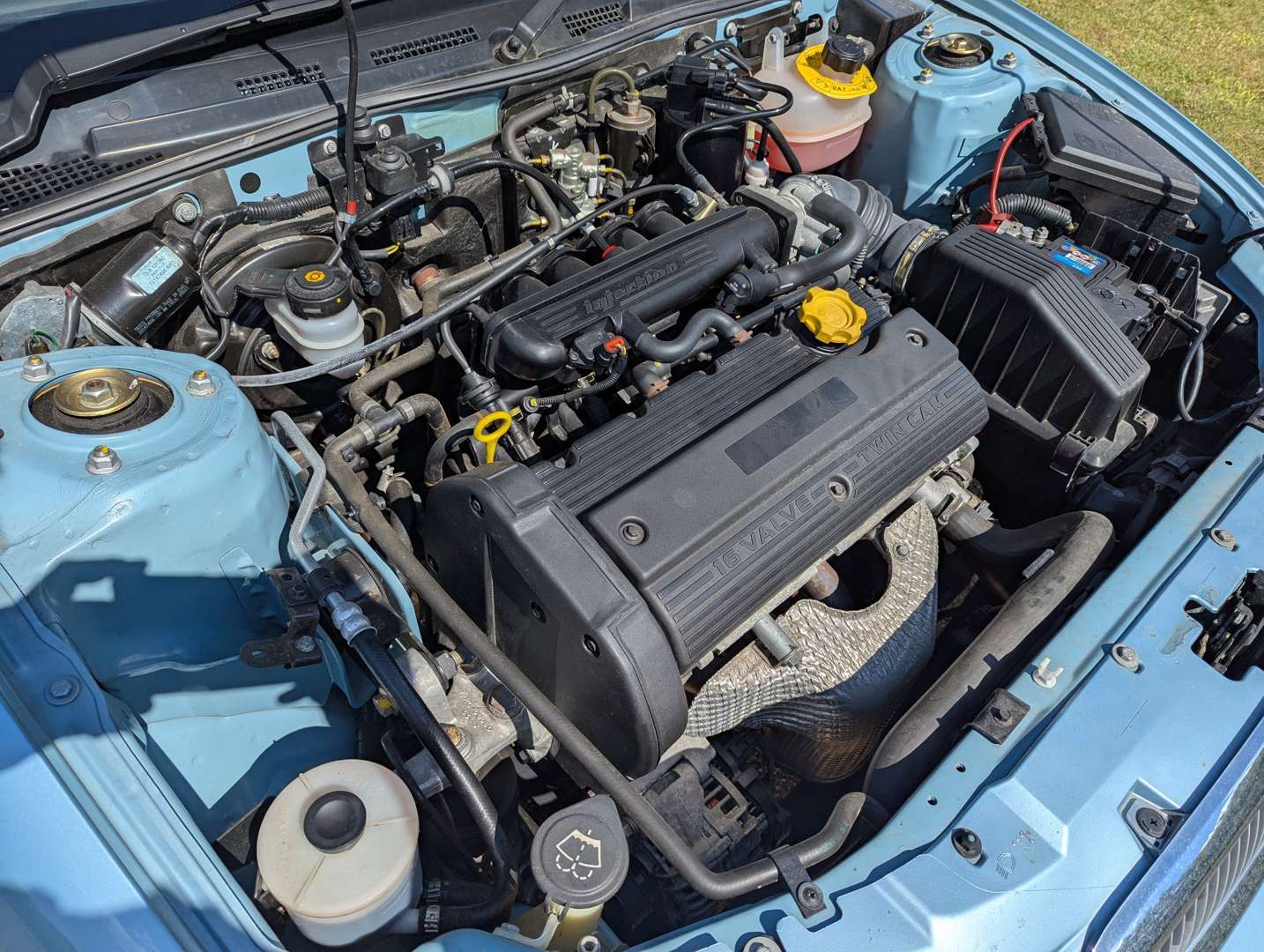<p>2002 ROVER 25 IL 16V 6,128 MILES</p>