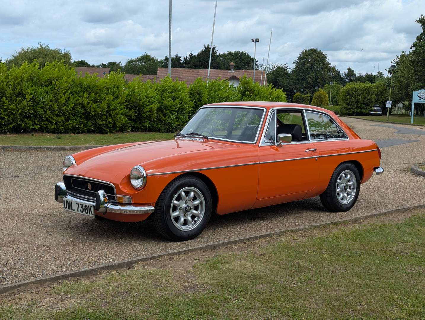 <p>1972 MG B GT</p>