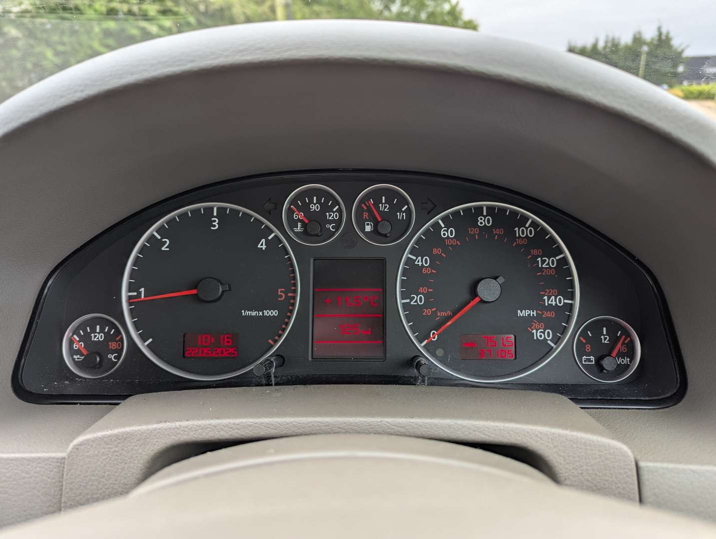 <p>2003 AUDI A6 1.9 TDI SE</p>