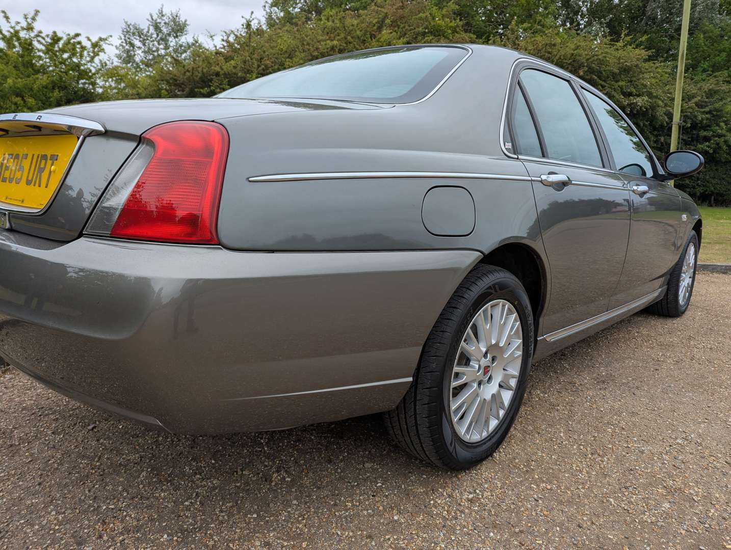 <p>2005 ROVER 75 CLASSIC 2.0 CDTI 18,819 MILES</p>