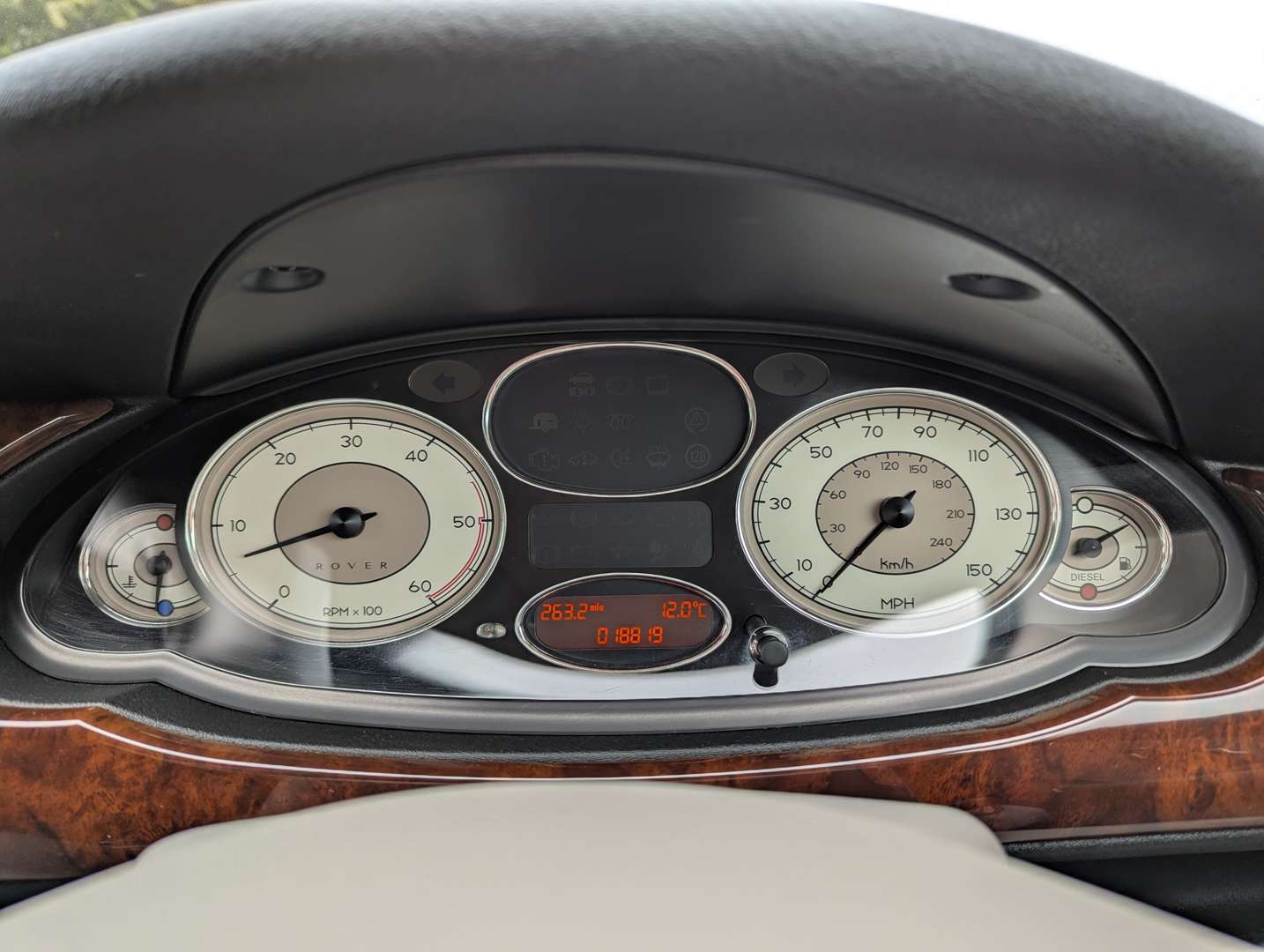 <p>2005 ROVER 75 CLASSIC 2.0 CDTI 18,819 MILES</p>
