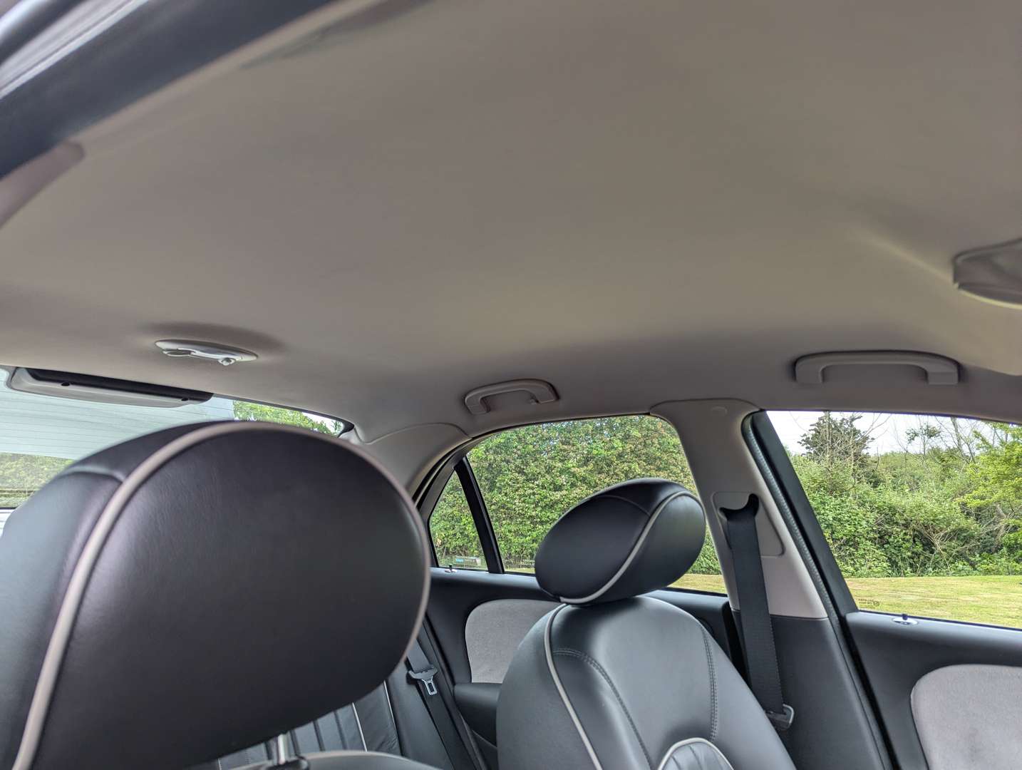 <p>2005 ROVER 75 CLASSIC 2.0 CDTI 18,819 MILES</p>