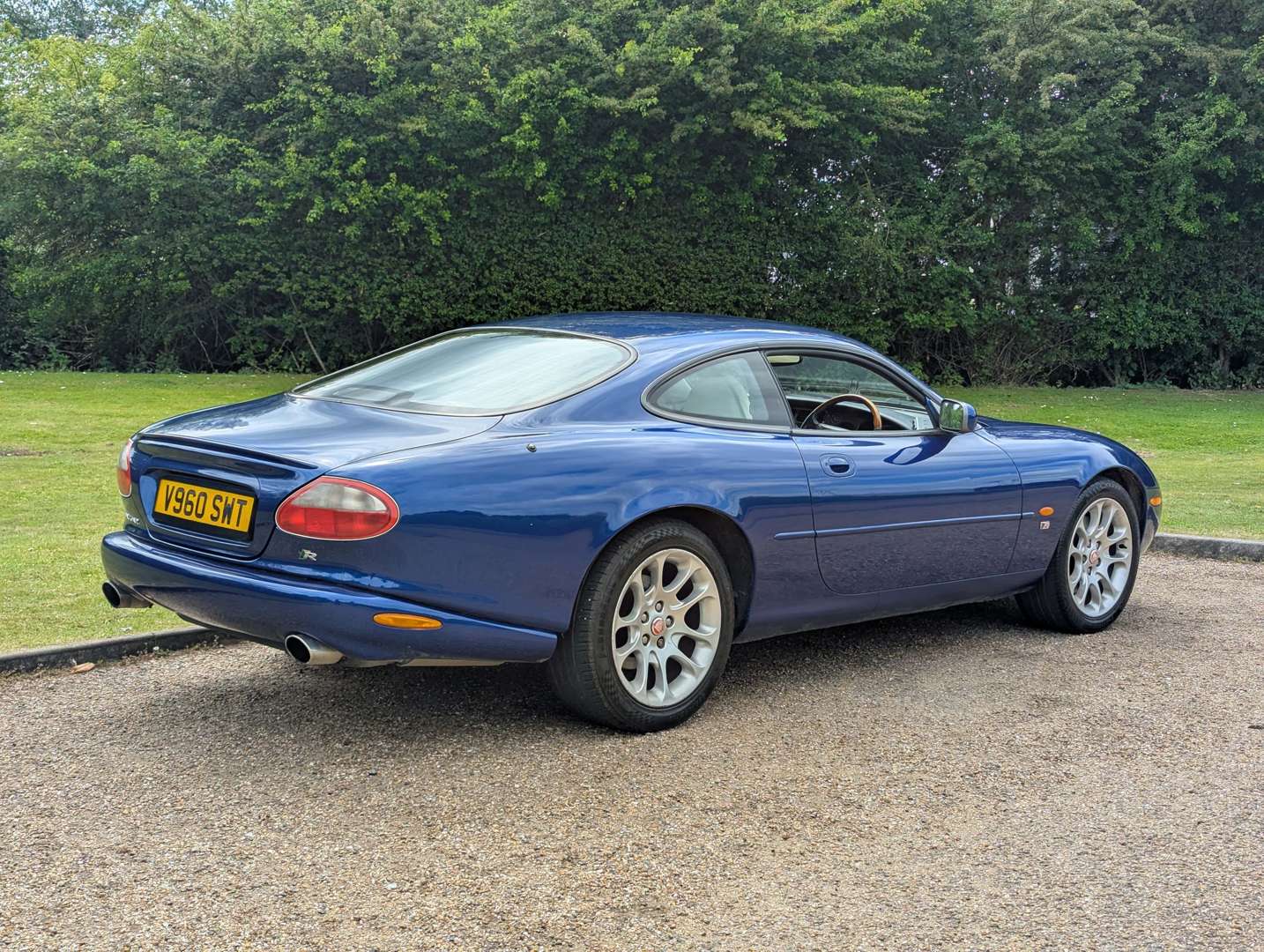 <p>1999 JAGUAR XKR 4.0 COUPE AUTO</p>