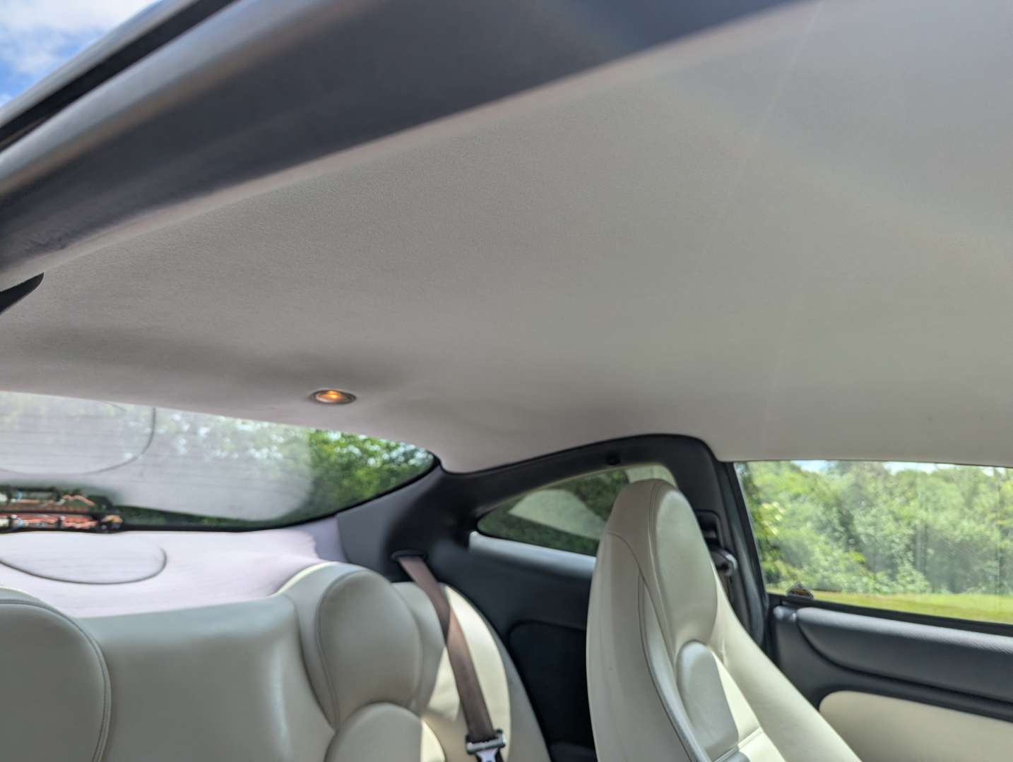 <p>1999 JAGUAR XKR 4.0 COUPE AUTO</p>
