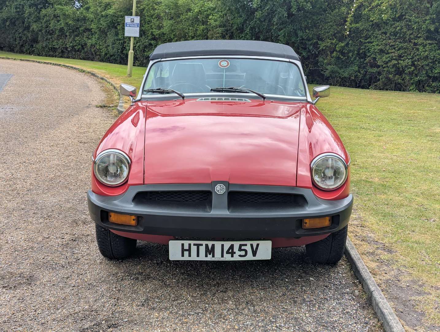 <p>1979 MG B ROADSTER</p>