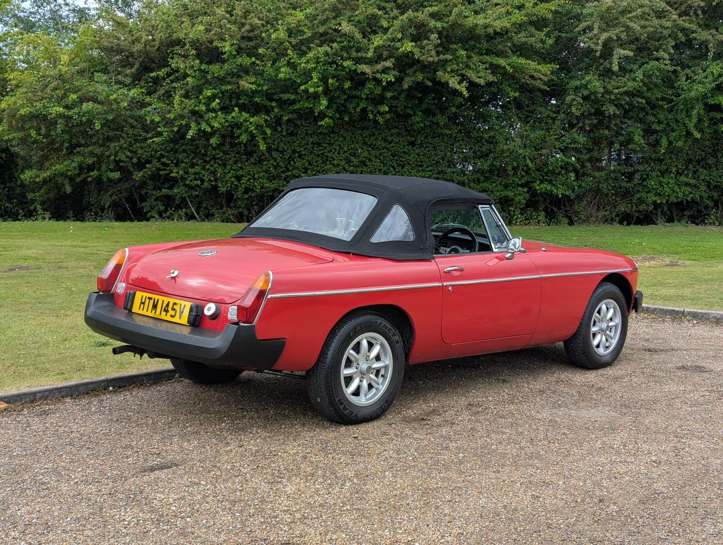 <p>1979 MG B ROADSTER</p>