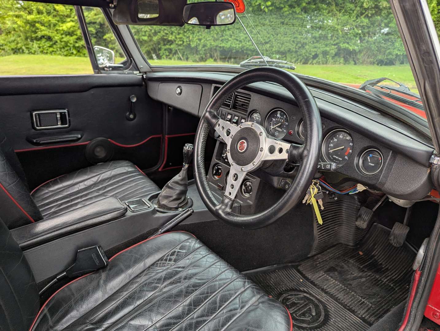 <p>1979 MG B ROADSTER</p>