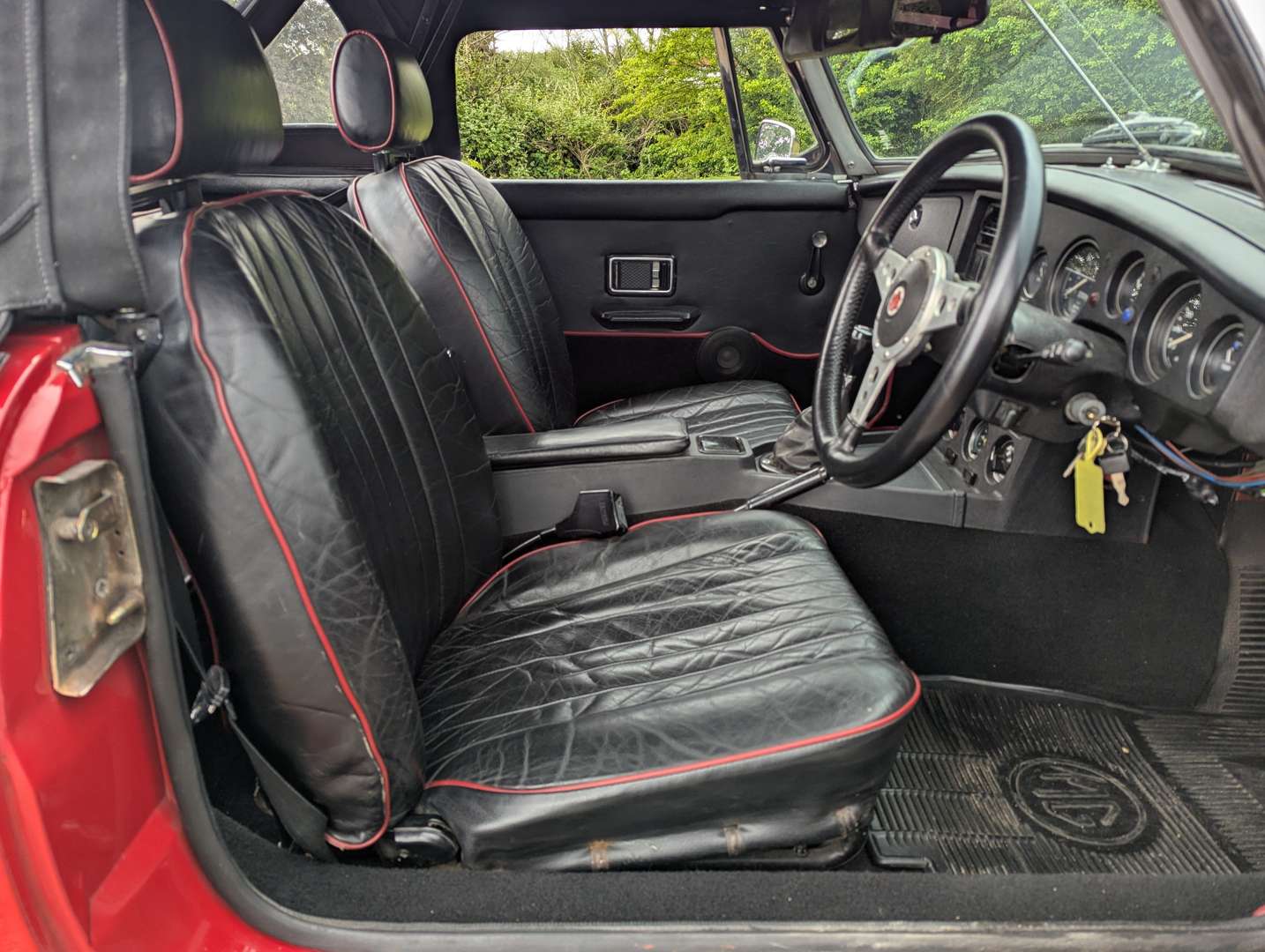 <p>1979 MG B ROADSTER</p>