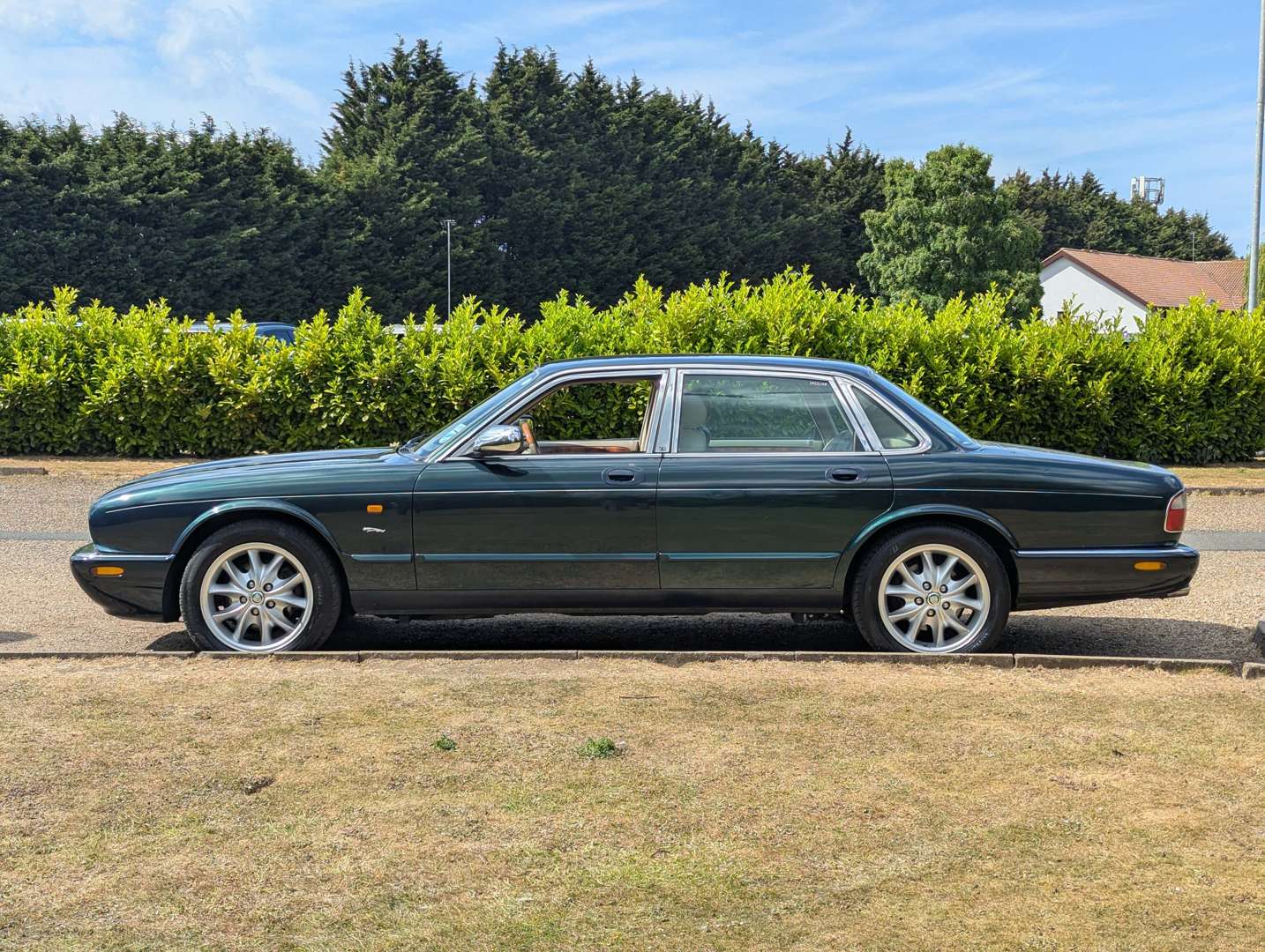 <p>2003 JAGUAR XJ 3.2 EXECUTIVE AUTO</p>