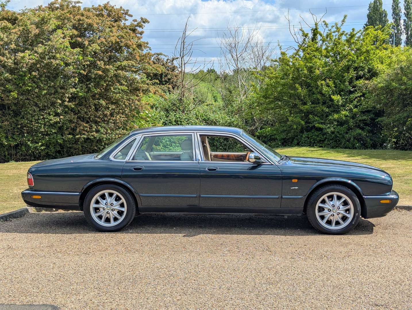 <p>2003 JAGUAR XJ 3.2 EXECUTIVE AUTO</p>