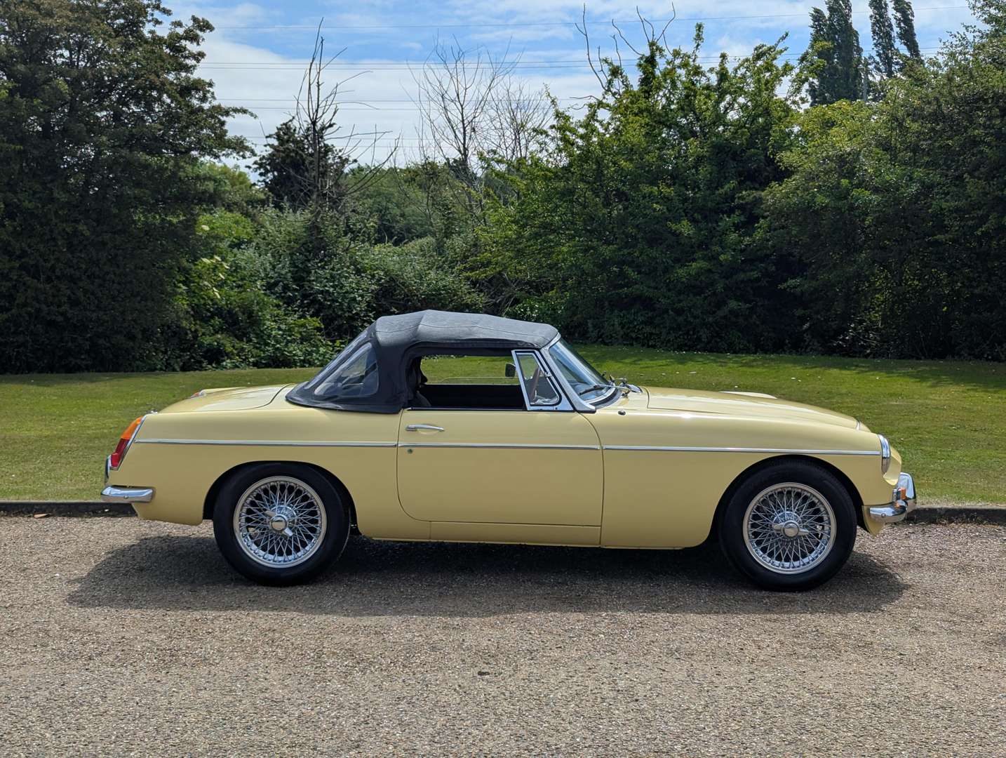 <p>1969 MG C ROADSTER LHD</p>
