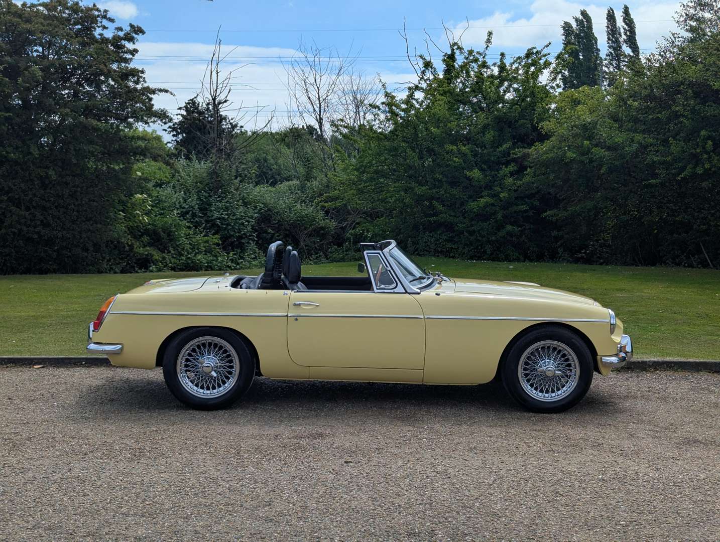 <p>1969 MG C ROADSTER LHD</p>