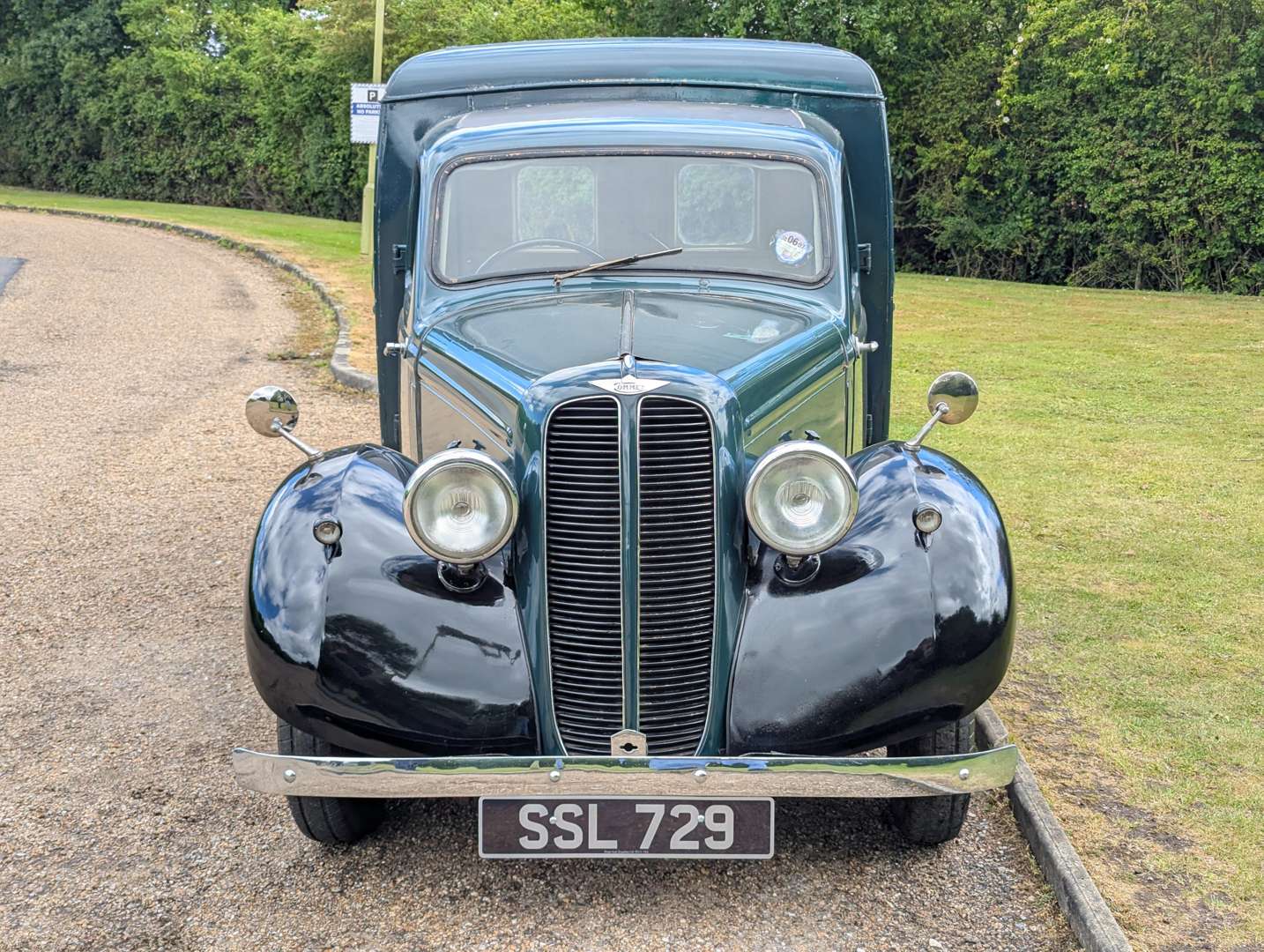 <p>1937 COMMER LIGHT VAN</p>