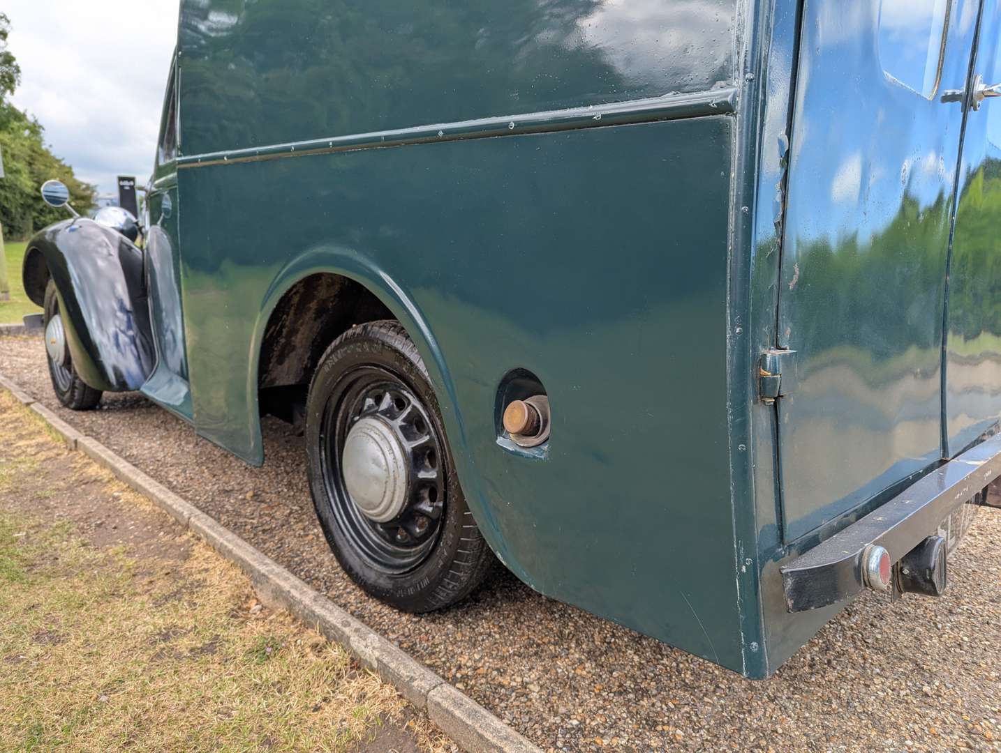 <p>1937 COMMER LIGHT VAN</p>