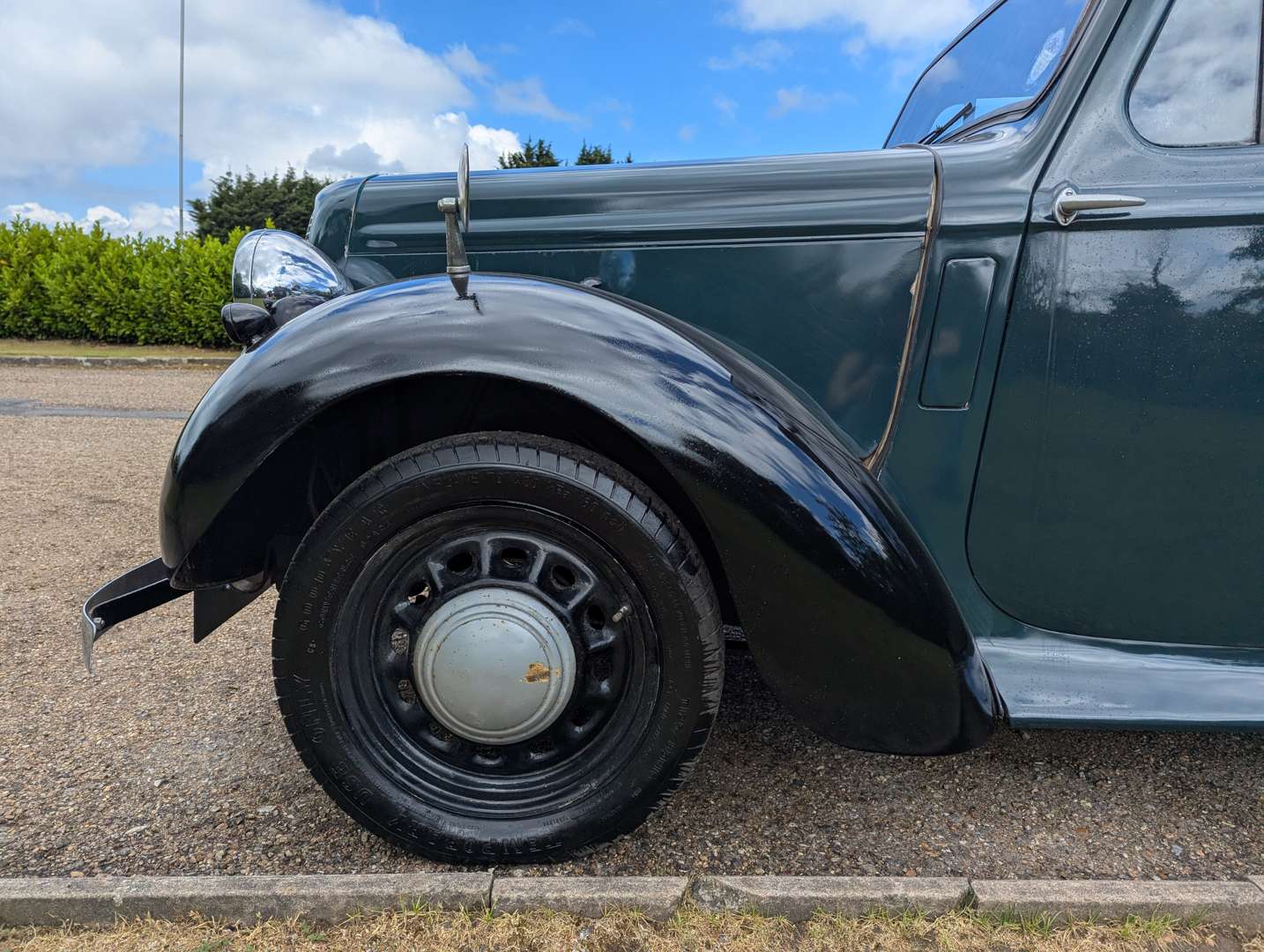 <p>1937 COMMER LIGHT VAN</p>