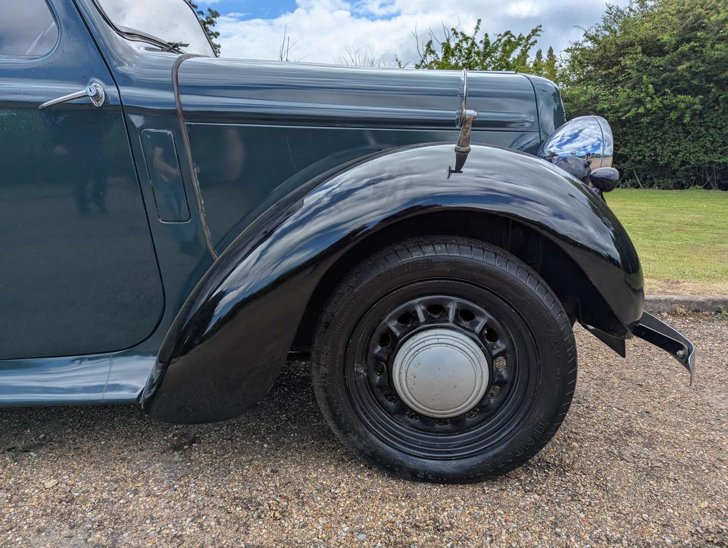 <p>1937 COMMER LIGHT VAN</p>