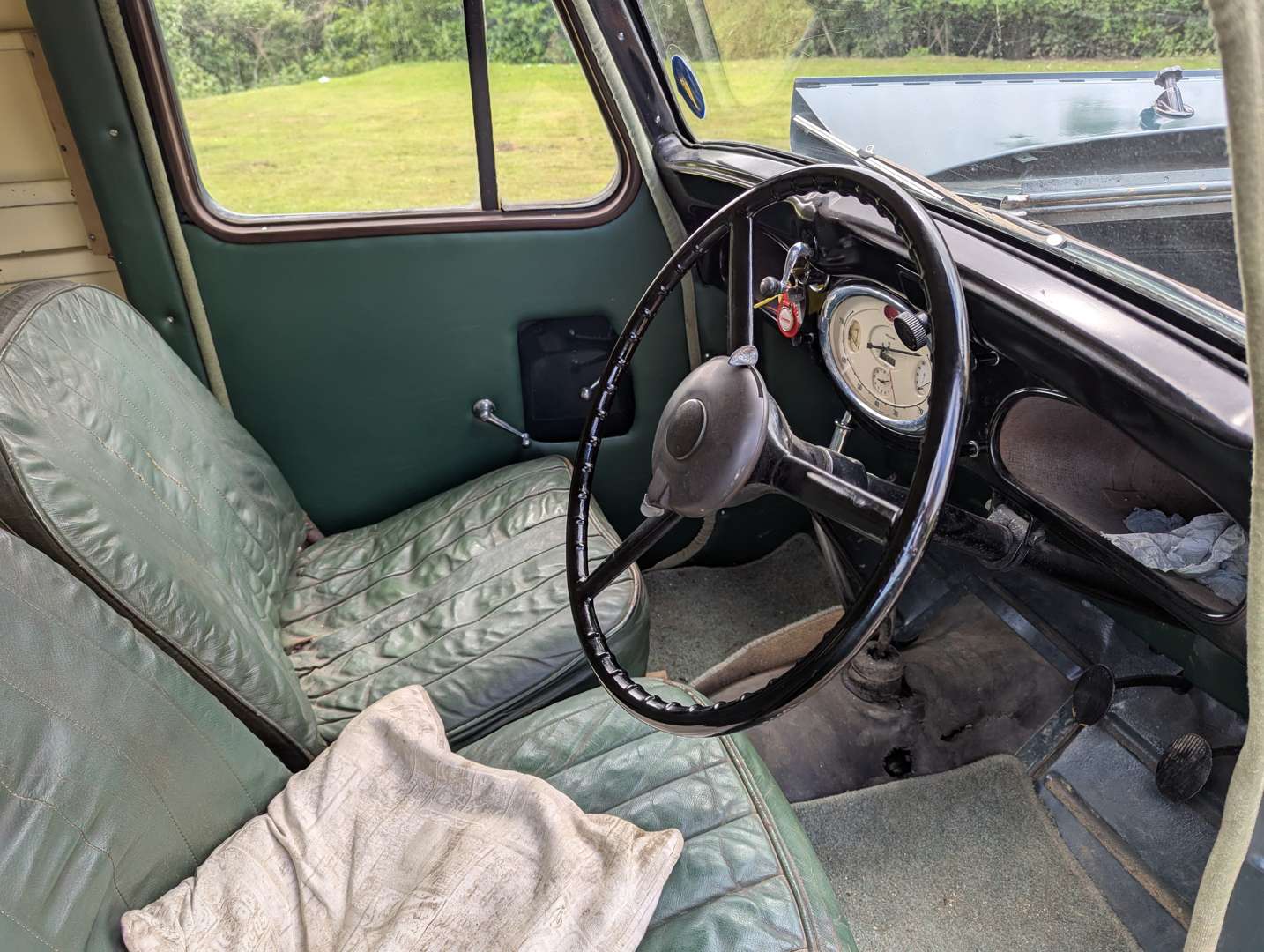 <p>1937 COMMER LIGHT VAN</p>