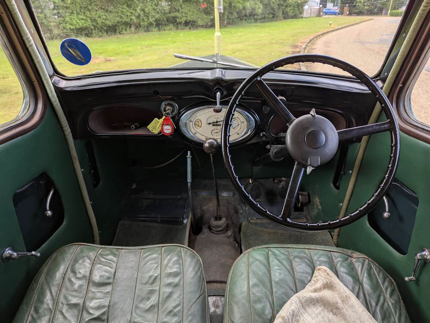 <p>1937 COMMER LIGHT VAN</p>