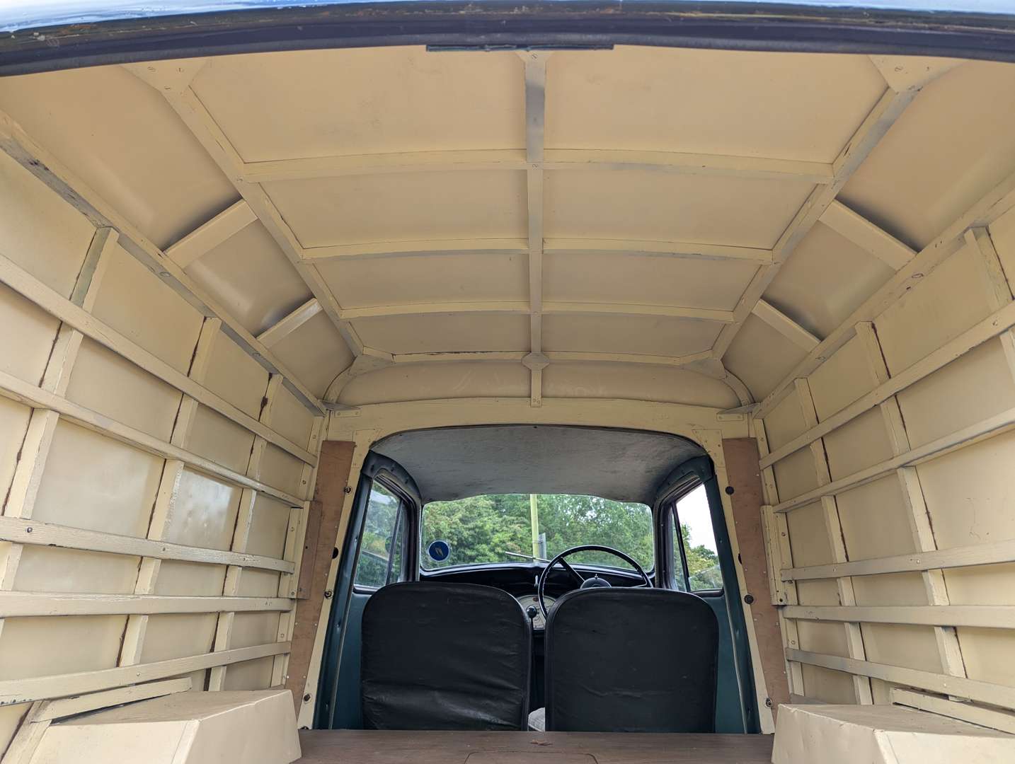 <p>1937 COMMER LIGHT VAN</p>