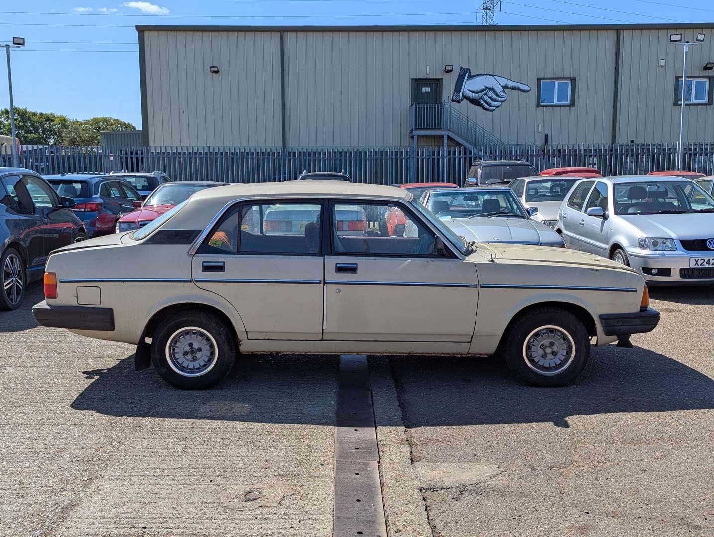 <p>1982 MORRIS ITAL SLX</p>