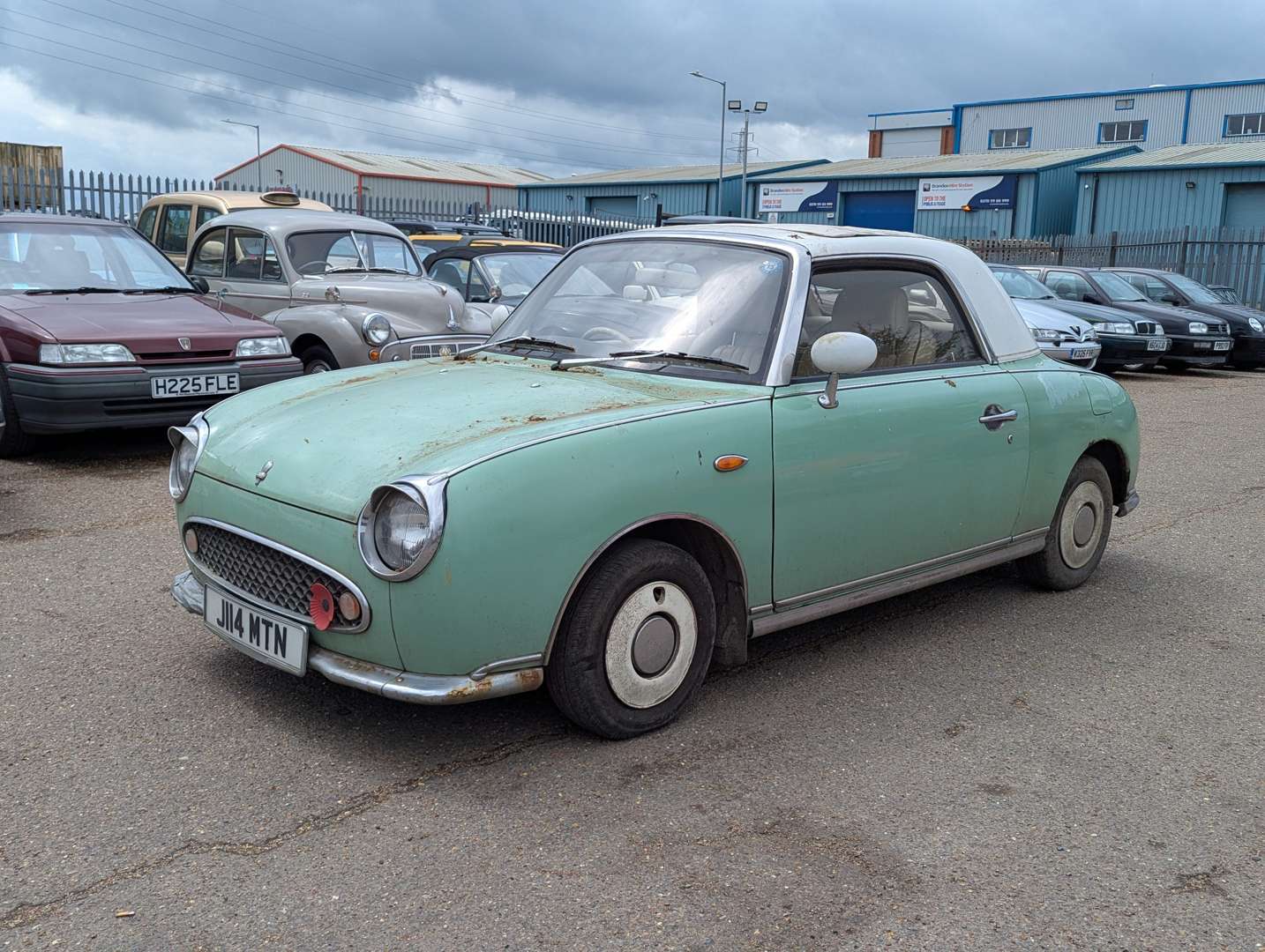 <p>1991 NISSAN FIGARO AUTO</p>