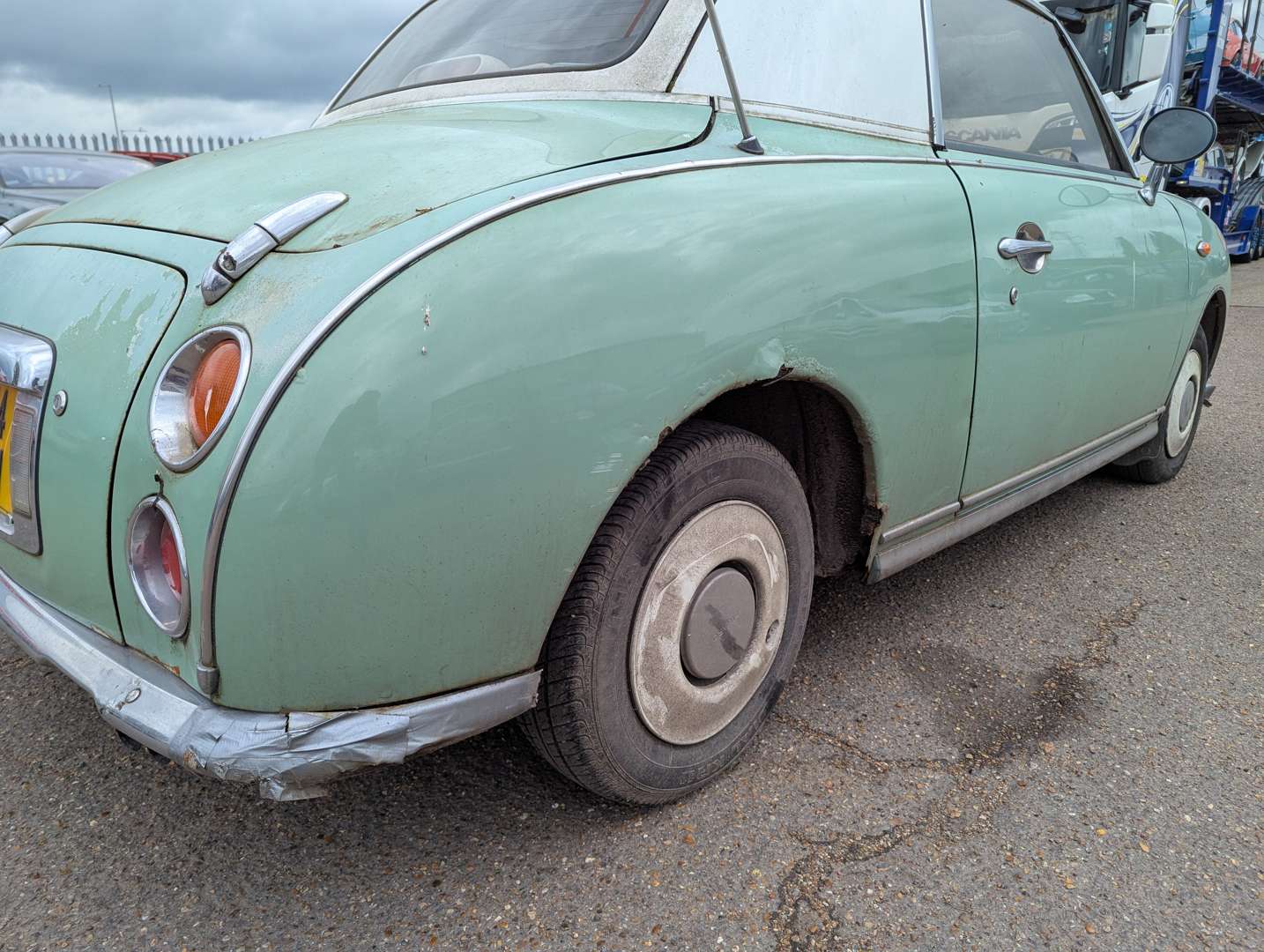 <p>1991 NISSAN FIGARO AUTO</p>