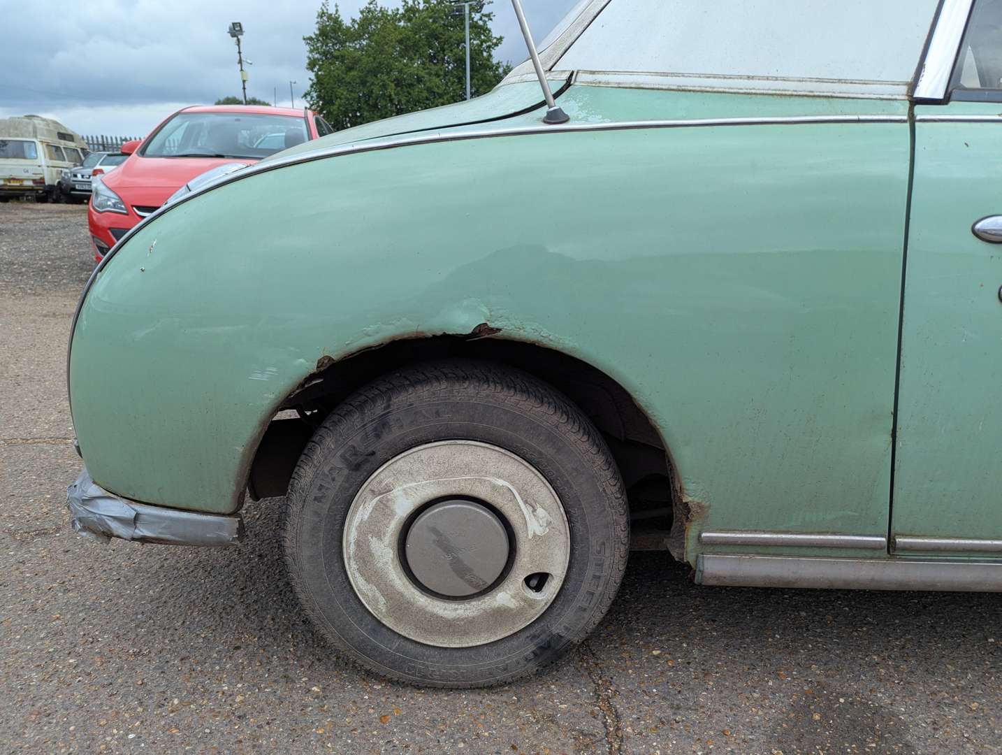 <p>1991 NISSAN FIGARO AUTO</p>