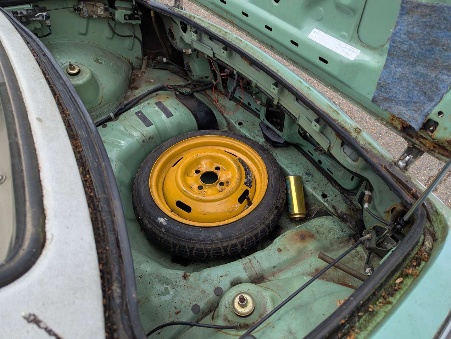 <p>1991 NISSAN FIGARO AUTO</p>