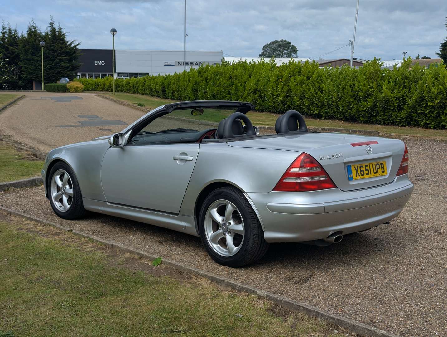 <p>2000 MERCEDES SLK 320 AUTO</p>