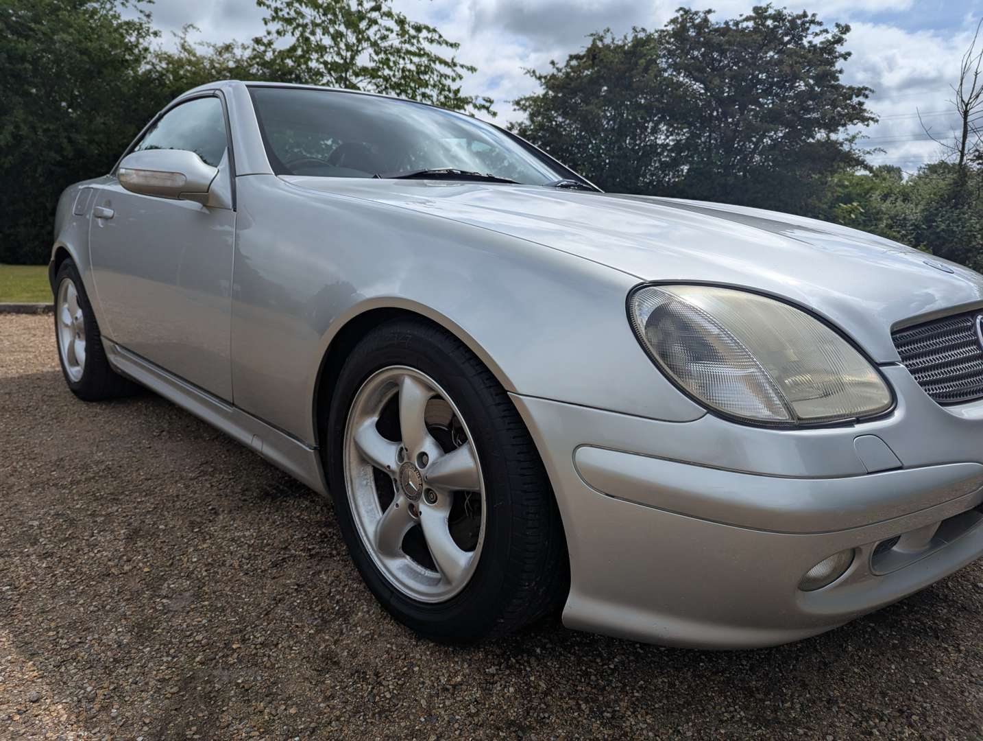 <p>2000 MERCEDES SLK 320 AUTO</p>