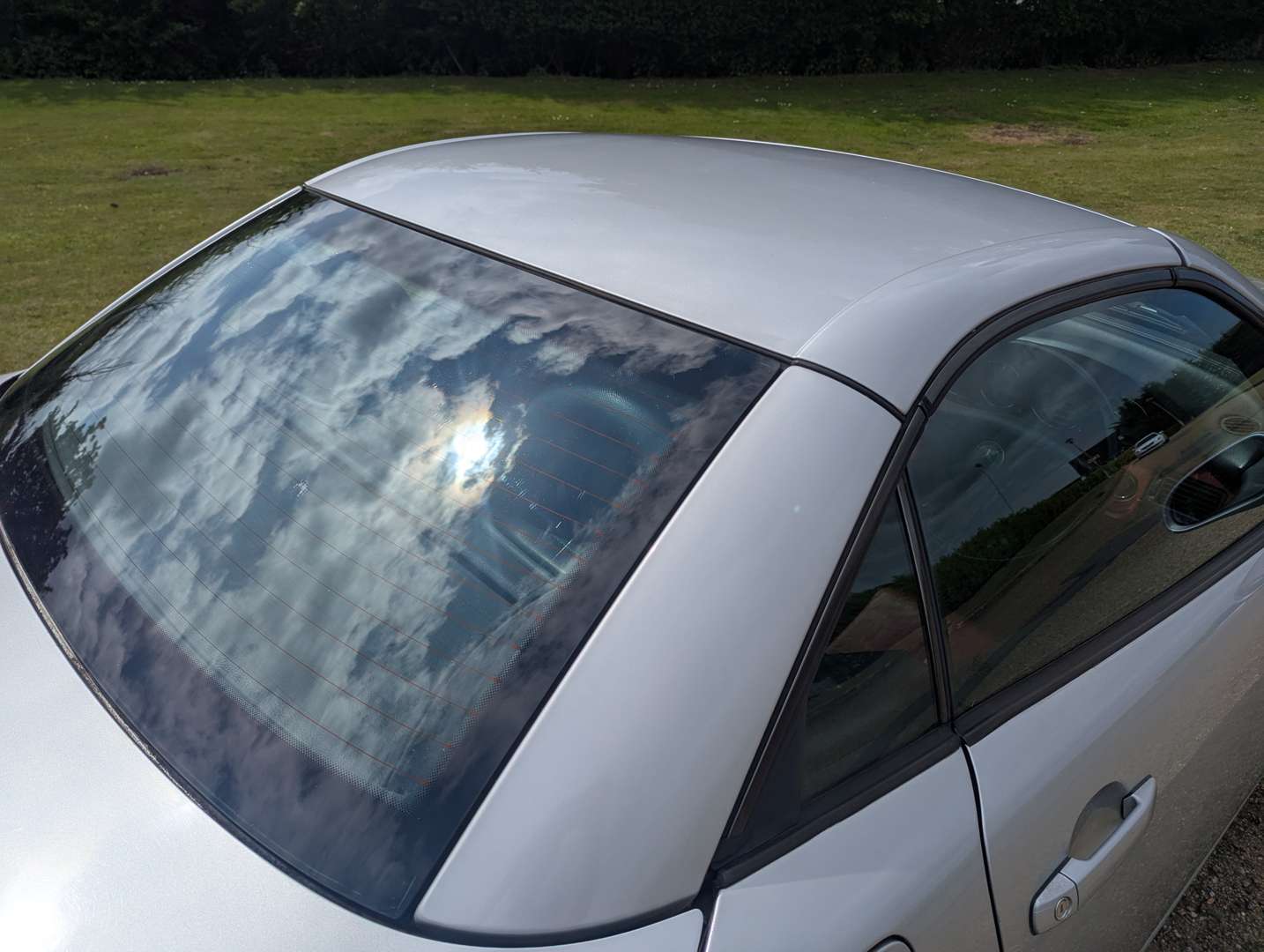 <p>2000 MERCEDES SLK 320 AUTO</p>