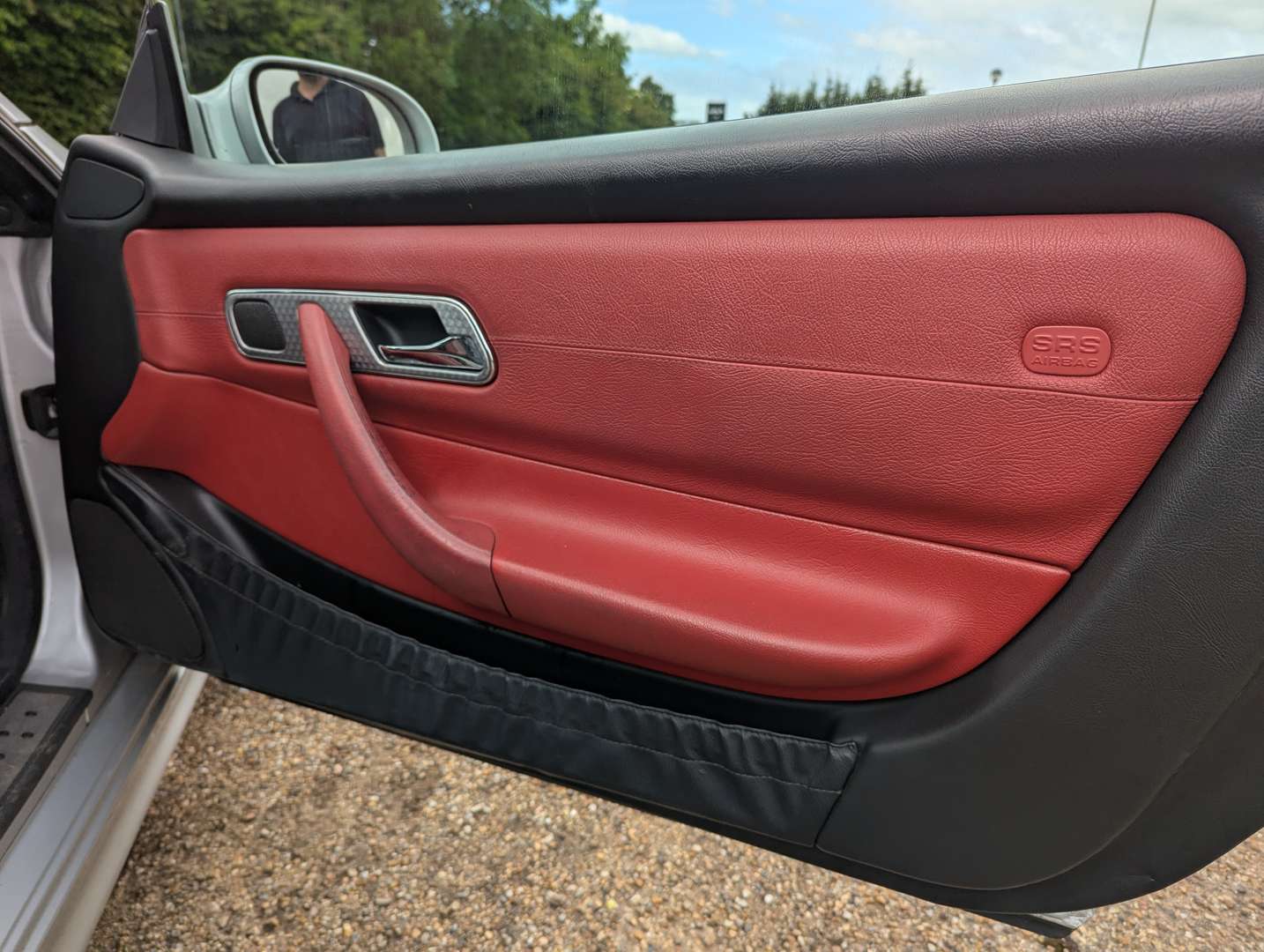 <p>2000 MERCEDES SLK 320 AUTO</p>