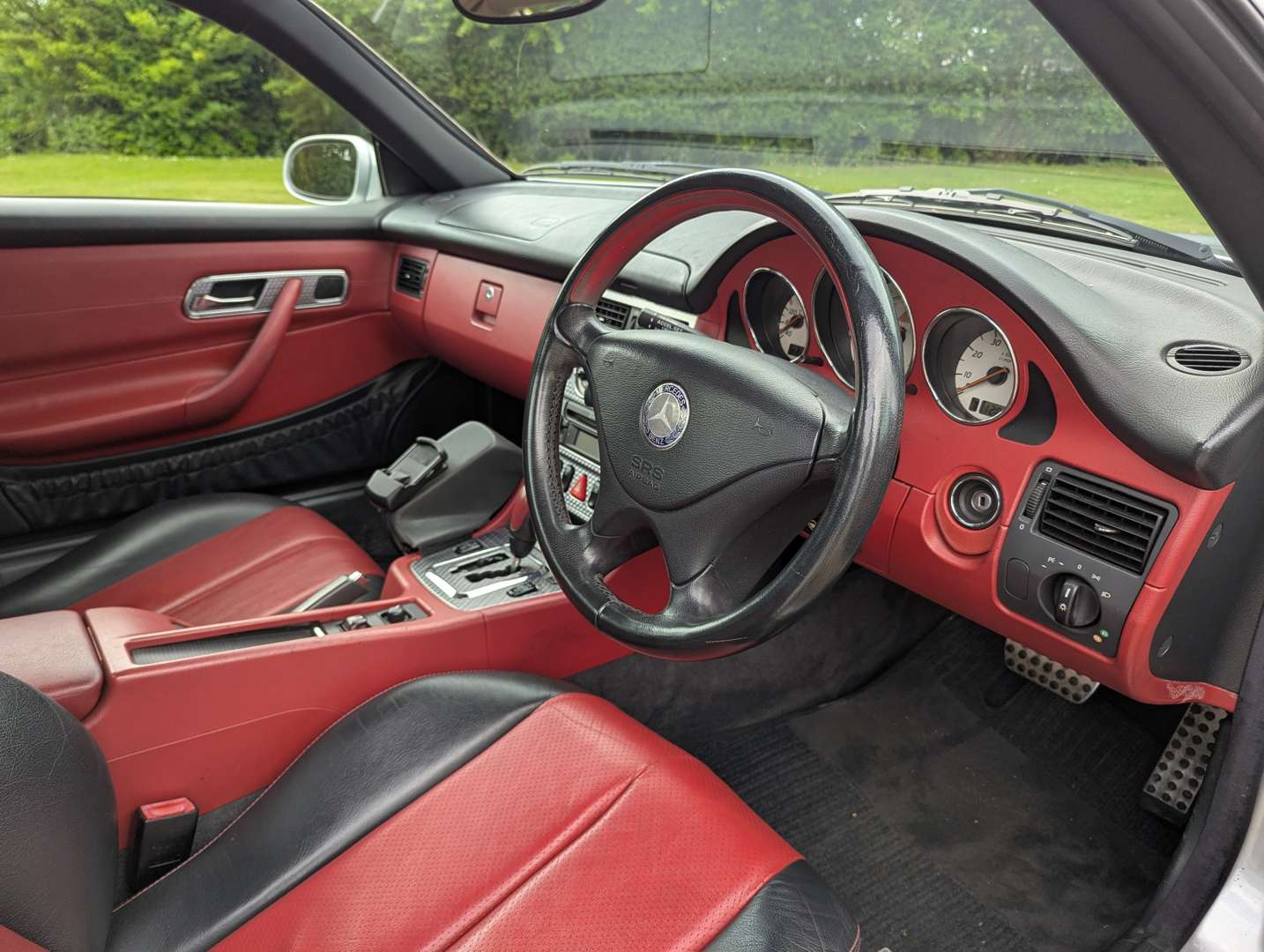 <p>2000 MERCEDES SLK 320 AUTO</p>