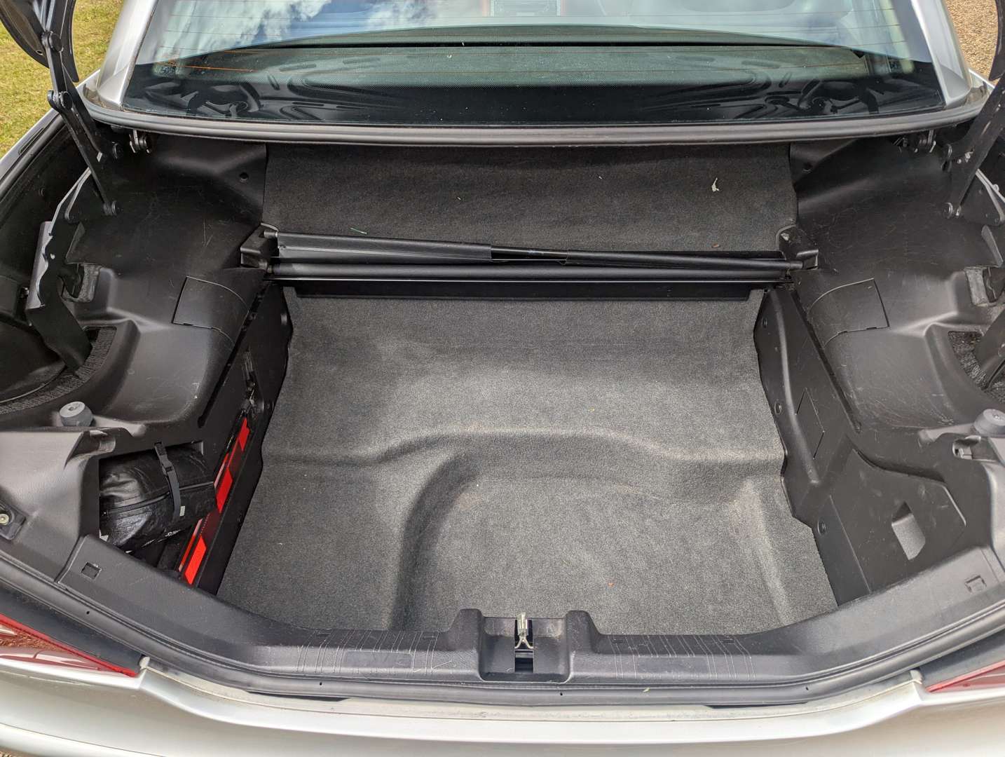 <p>2000 MERCEDES SLK 320 AUTO</p>