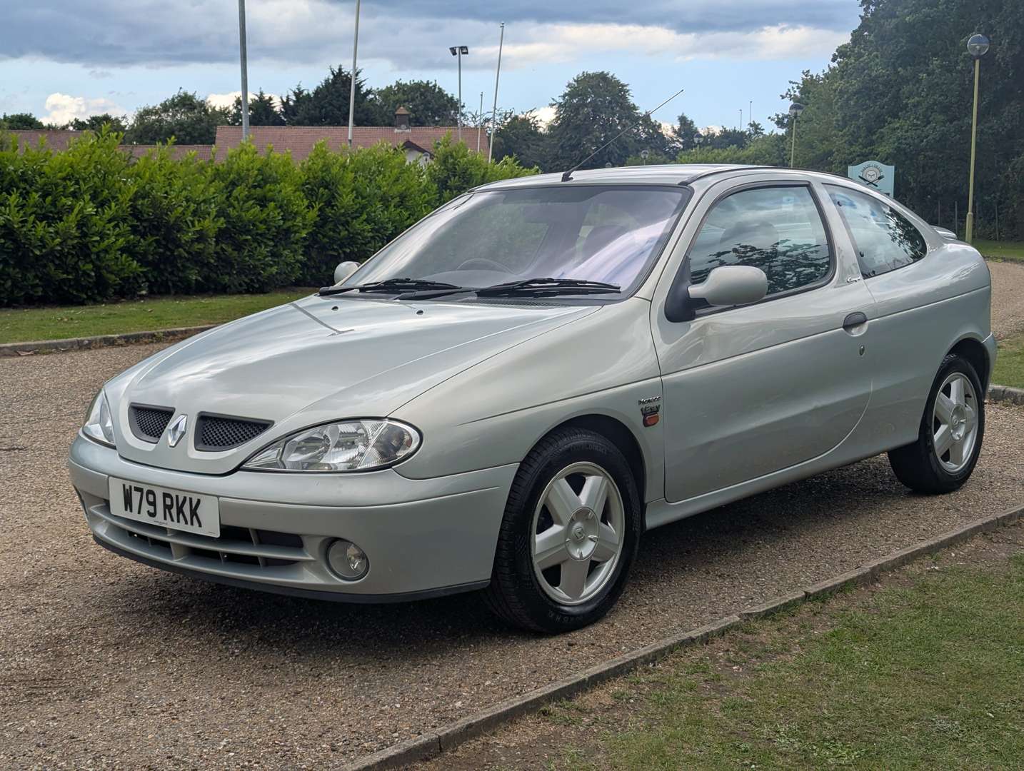 <p>2000 RENAULT MEGANE MONACO COUPE</p>