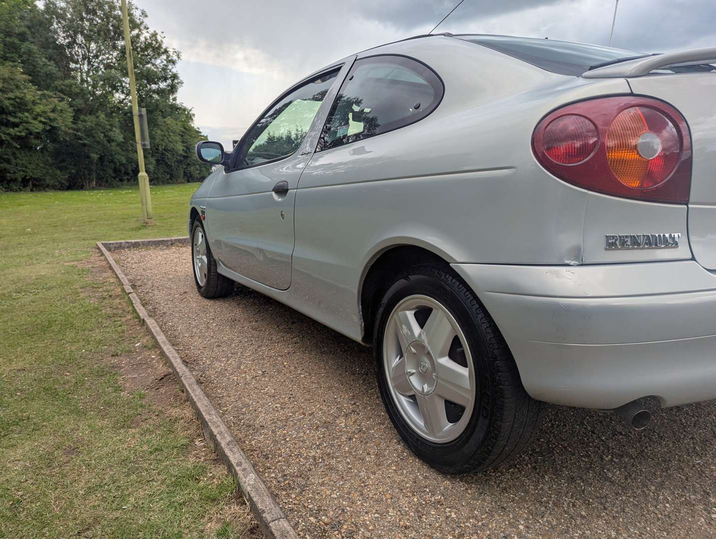<p>2000 RENAULT MEGANE MONACO COUPE</p>